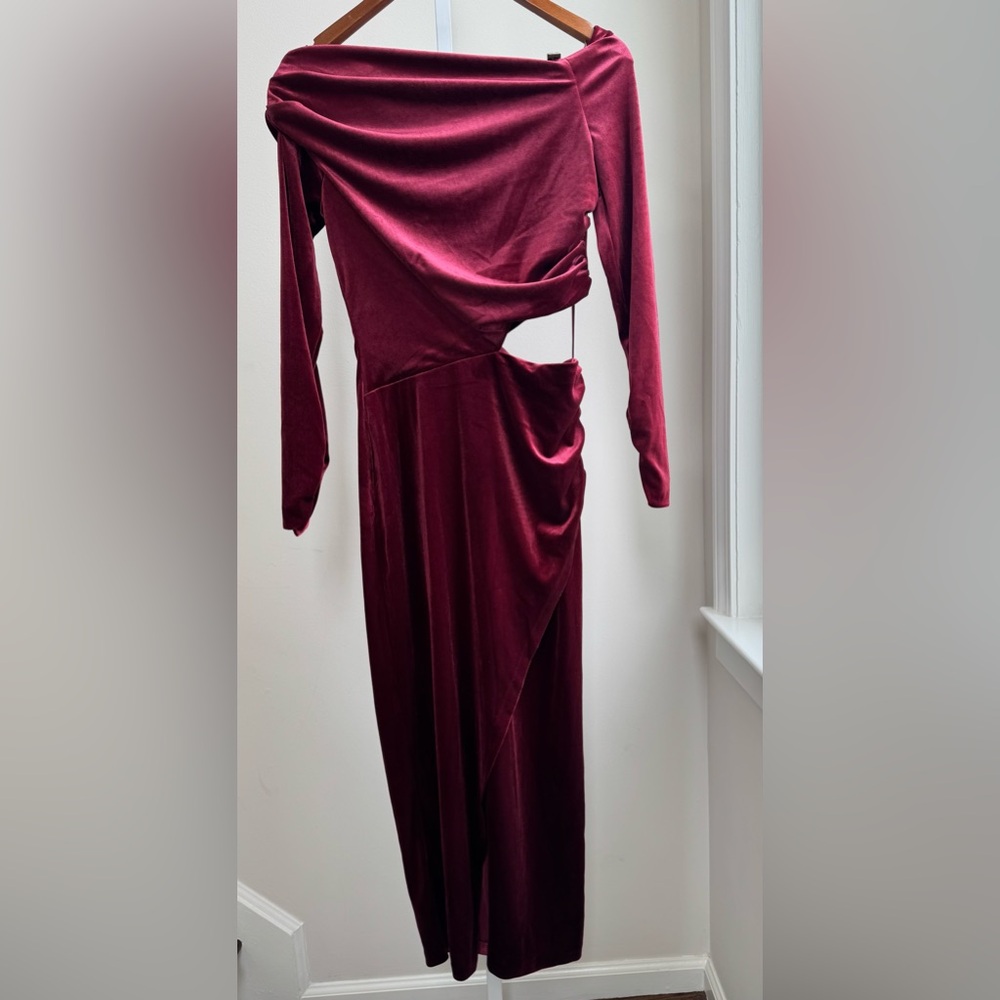 Zara Velvet Dress with Cutout & Side Slit. NWT